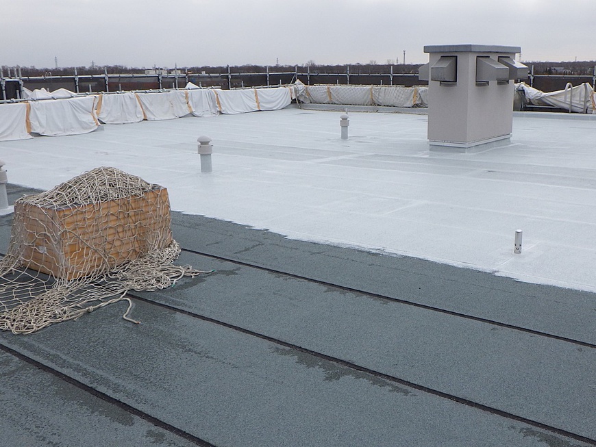 屋上も断熱材を敷き込み防水改修